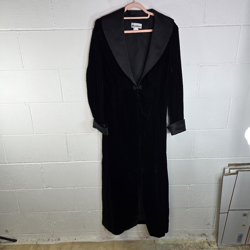 Vtg 80s Black Velvet Satin Gothic Witchy Long Coat - Picture 10 of 11
